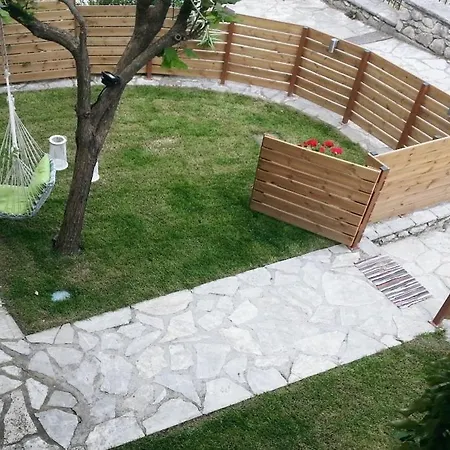 Appartamento In Rosebud Nikiana