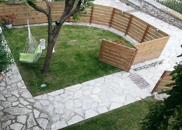 Appartamento In Rosebud Nikiana